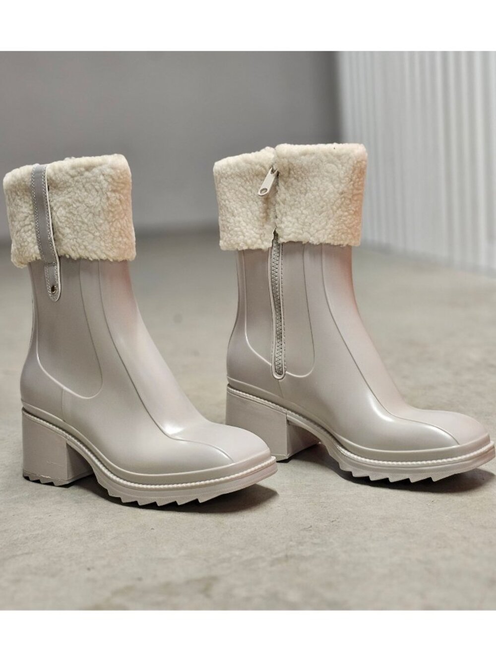 Womens Gray Waterproof Boots With Fleece Lining & Zipper Closure